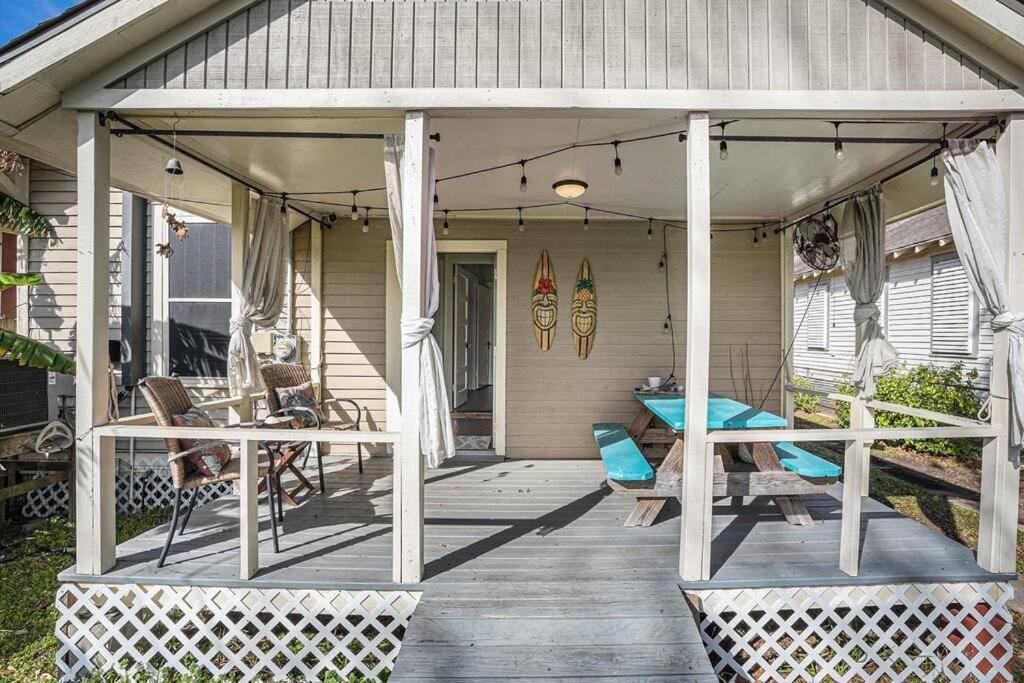 Beachy Bungalow! 2Bd, King Bed Galveston Exterior photo